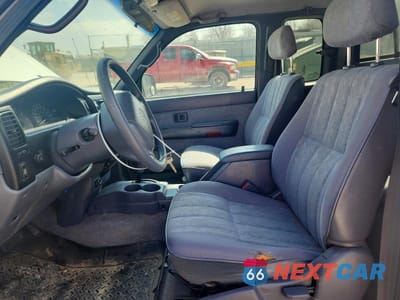 Zdjęcie 7 z 11 samochodu: 2000 TOYOTA TACOMA PRERUNNER V6 VIN:4TASN92N5YZ587046 - miniatura