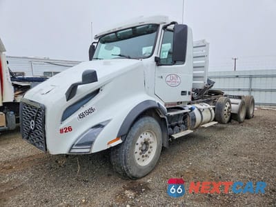 Drugie zdjęcie samochodu z przodu: 2023 VOLVO VN VNL VIN:4V4NG9EJ5PN611828 - miniatura
