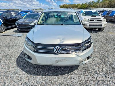 Piąte zdjęcie samochodu w środku: 2012 VOLKSWAGEN TIGUAN S VIN:WVGAV7AX1CW535104 - miniatura
