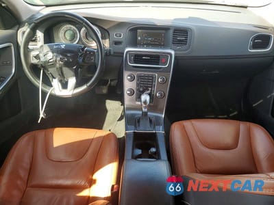 Zdjęcie 8 z 12 samochodu: 2013 VOLVO S60 T5 VIN:YV1612FS9D2178876 - miniatura