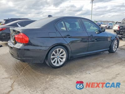 Trzecie zdjęcie samochodu z tyłu: 2011 BMW 328 I VIN:WBAPH7C55BE681654 - miniatura