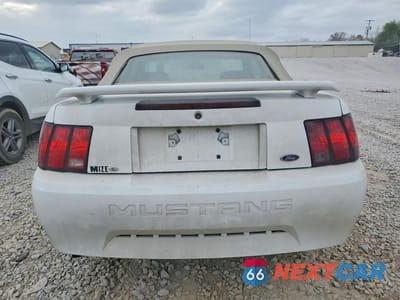 Zdjęcie 6 z 11 samochodu: 2001 FORD MUSTANG VIN:1FAFP44461F244430 - miniatura