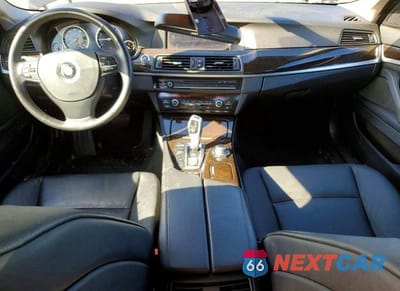 Zdjęcie 8 z 12 samochodu: 2013 BMW 535 XI VIN:WBAFU7C56DDU70625 - miniatura