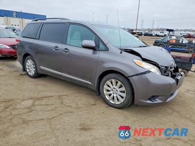 Czwarte zdjęcie samochodu z boku: 2012 TOYOTA SIENNA LE 7-PASSENGER VIN:5TDJK3DCXCS033559 - miniatura