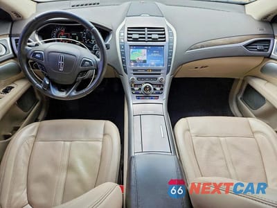 Zdjęcie 8 z 12 samochodu: 2020 LINCOLN MKZ RESERVE VIN:3LN6L5F92LR621972 - miniatura