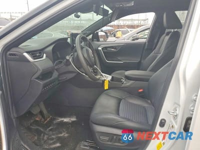 Zdjęcie 7 z 12 samochodu: 2023 TOYOTA RAV4 HYBRID XSE VIN:4T3E6RFV0PU127896 - miniatura