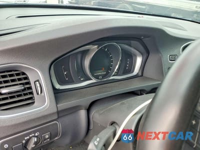 Zdjęcie 9 z 11 samochodu: 2018 VOLVO S60 INSCRIPTION VIN:LYV402TK0JB189229 - miniatura