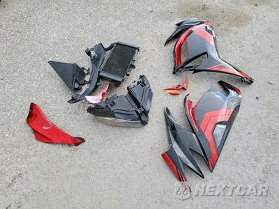 Zdjęcie 9 z 10 samochodu: 2023 KAWASAKI EX650 R VIN:ML5EXER12PDA86499 - miniatura