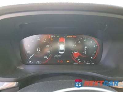 Zdjęcie 9 z 12 samochodu: 2020 VOLVO S60 T5 MOMENTUM VIN:7JR102FK9LG063538 - miniatura