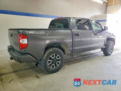 Trzecie zdjęcie samochodu z tyłu: 2016 TOYOTA TUNDRA SR5 VIN:5TFDY5F11GX506686 - miniatura