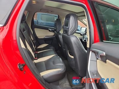 Zdjęcie 10 z 12 samochodu: 2011 VOLVO XC60 T6 VIN:YV4902DZ1B2172876 - miniatura