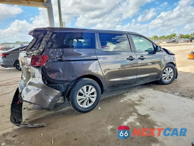 Trzecie zdjęcie samochodu z tyłu: 2018 KIA SEDONA LX VIN:KNDMB5C13J6394203 - miniatura