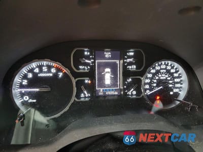 Zdjęcie 9 z 11 samochodu: 2018 TOYOTA TUNDRA SR5 VIN:5TFCW5F11JX023692 - miniatura