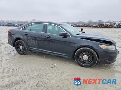 Czwarte zdjęcie samochodu z boku: 2015 FORD TAURUS POLICE INTERCEPTOR VIN:1FAHP2MK8FG102352 - miniatura