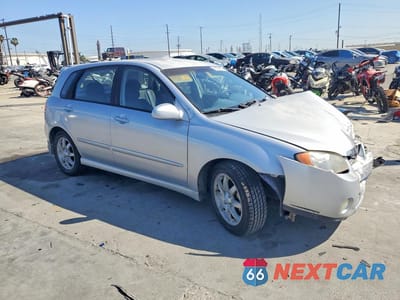 Czwarte zdjęcie samochodu z boku: 2006 KIA SPECTRA SPECTRA5 VIN:KNAFE162865347837 - miniatura