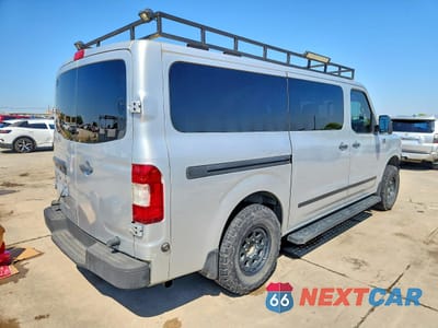 Trzecie zdjęcie samochodu z tyłu: 2018 NISSAN NV 3500 HD S VIN:5BZBF0AA5JN852959 - miniatura