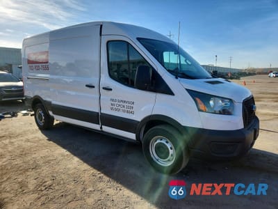 Czwarte zdjęcie samochodu z boku: 2022 FORD TRANSIT T-150 VIN:1FTYE1C82NKA45349 - miniatura
