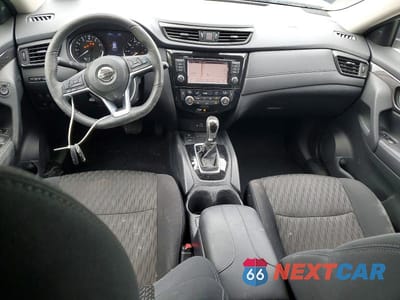 Zdjęcie 8 z 13 samochodu: 2019 NISSAN ROGUE SV VIN:5N1AT2MV8KC830736 - miniatura