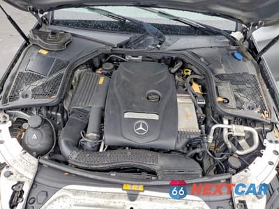 Zdjęcie 11 z 11 samochodu: 2016 MERCEDES-BENZ C 300 4MATIC VIN:55SWF4KB3GU121629 - miniatura