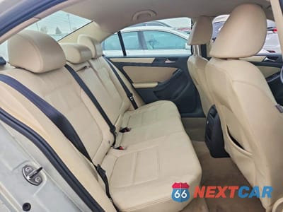 Zdjęcie 10 z 12 samochodu: 2011 VOLKSWAGEN JETTA SE VIN:3VWDX7AJ8BM330107 - miniatura