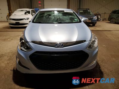 Piąte zdjęcie samochodu w środku: 2013 HYUNDAI SONATA HYBRID BASE VIN:KMHEC4A46DA079059 - miniatura