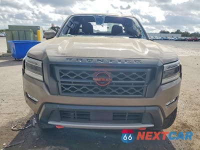 Piąte zdjęcie samochodu w środku: 2024 NISSAN FRONTIER PRO-4X VIN:1N6ED1EK7RN645655 - miniatura