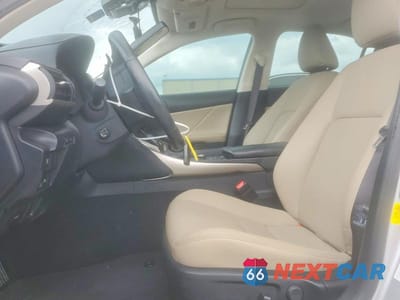 Zdjęcie 7 z 11 samochodu: 2019 LEXUS IS 300 BASE VIN:JTHBA1D21K5089153 - miniatura