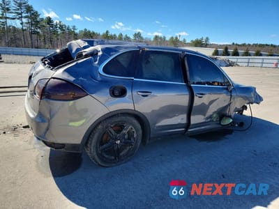 Trzecie zdjęcie samochodu z tyłu: 2012 PORSCHE CAYENNE VIN:WP1AA2A28CLA06532 - miniatura