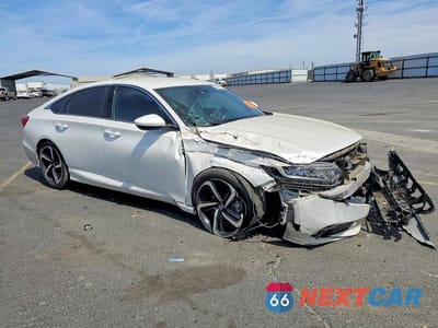 Czwarte zdjęcie samochodu z boku: 2018 HONDA ACCORD SPORT VIN:1HGCV1F39JA225214 - miniatura
