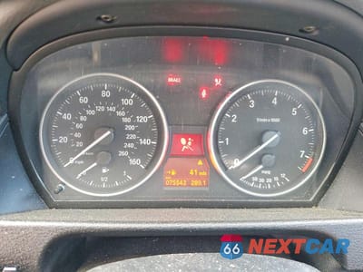 Zdjęcie 9 z 12 samochodu: 2014 BMW X1 XDRIVE28I VIN:WBAVL1C52EVY17293 - miniatura