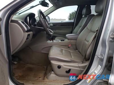 Zdjęcie 7 z 11 samochodu: 2012 JEEP GRAND CHEROKEE LAREDO VIN:1C4RJFAGXCC230067 - miniatura