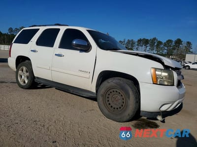 Czwarte zdjęcie samochodu z boku: 2008 CHEVROLET TAHOE K1500 VIN:1GNFK13078R105851 - miniatura