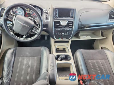 Zdjęcie 8 z 13 samochodu: 2014 CHRYSLER TOWN & COUNTRY TOURING L VIN:2C4RC1CG7ER317896 - miniatura