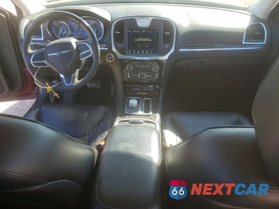 Zdjęcie 8 z 14 samochodu: 2019 CHRYSLER 300 LIMITED VIN:2C3CCAKG0KH698584 - miniatura