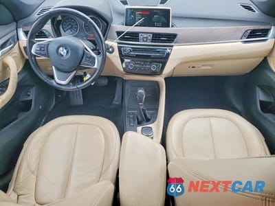 Zdjęcie 8 z 12 samochodu: 2017 BMW X1 XDRIVE28I VIN:WBXHT3Z37H4A65107 - miniatura