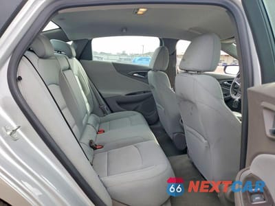 Zdjęcie 10 z 12 samochodu: 2017 CHEV MALIBU LT VIN:1G1ZE5ST4HF170456 - miniatura