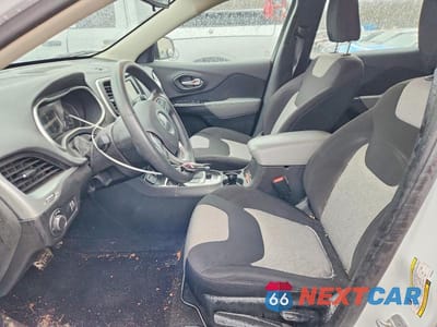 Zdjęcie 7 z 12 samochodu: 2014 JEEP CHEROKEE SPORT VIN:1C4PJLAB4EW104637 - miniatura