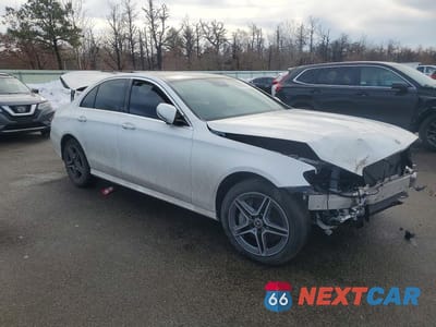 Czwarte zdjęcie samochodu z boku: 2023 MERCEDES-BENZ E 350 4MATIC VIN:W1KZF8EB4PB188377 - miniatura