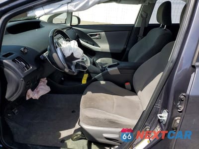 Zdjęcie 7 z 12 samochodu: 2015 TOYOTA PRIUS TWO VIN:JTDKN3DU8F0480435 - miniatura