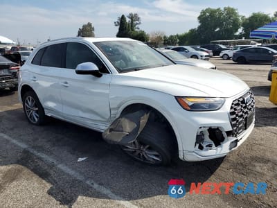Czwarte zdjęcie samochodu z boku: 2022 AUDI SQ5 PREMIUM VIN:WA1A4AFY3N2037173 - miniatura
