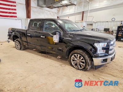 Czwarte zdjęcie samochodu z boku: 2017 FORD F150 SUPERCREW VIN:1FTFW1EG7HKE46599 - miniatura