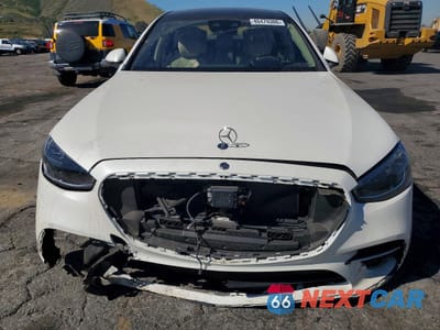 Piąte zdjęcie samochodu w środku: 2023 MERCEDES-BENZ S 580 4MATIC VIN:W1K6G7GB0PA229553 - miniatura