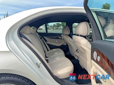 Zdjęcie 6 z 10 samochodu: 2017 MERCEDES-BENZ E 300 VIN:WDDZF4JB7HA218901 - miniatura