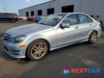 2014 MERCEDES-BENZ C 250 WDDGF4HB3ER310856 - główne zdjęcie licytacji z USA - miniatura