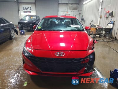 Piąte zdjęcie samochodu w środku: 2022 HYUNDAI ELANTRA SEL VIN:5NPLS4AG2NH068546 - miniatura