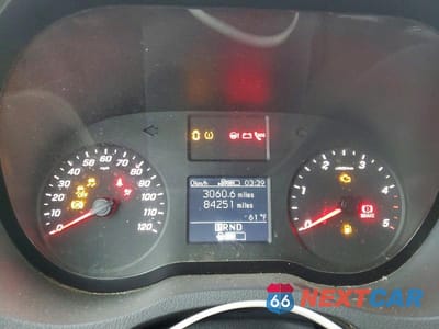 Zdjęcie 9 z 13 samochodu: 2019 MERCEDES BENZ SPRINTER 2500 UTILITY / SERVICE VAN VIN:WD3PF0CD9KP037158 - miniatura