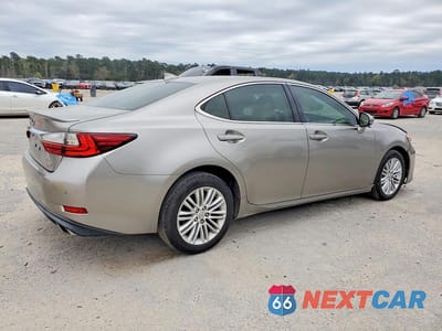 Trzecie zdjęcie samochodu z tyłu: 2017 LEXUS ES 350 BASE VIN:58ABK1GG2HU053867 - miniatura
