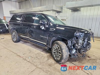 Czwarte zdjęcie samochodu z boku: 2024 GMC YUKON XL DENALI VIN:1GKS2JKL2RR235741 - miniatura