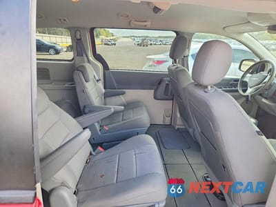 Zdjęcie 11 z 12 samochodu: 2008 CHRYSLER TOWN & COUNTRY LX VIN:2A8HR44H28R708549 - miniatura