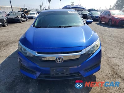 Piąte zdjęcie samochodu w środku: 2017 HONDA CIVIC LX VIN:2HGFC2F59HH564724 - miniatura